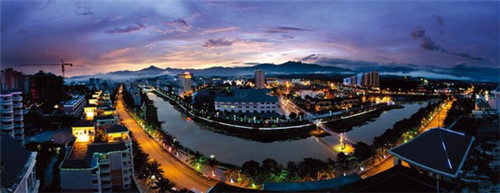 开头唱天大地大是什么歌（天大地大的歌曲）